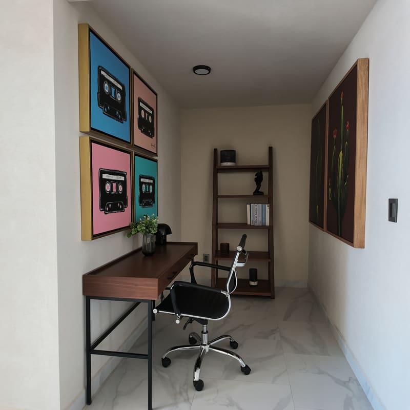 Estudio o espacio de trabajo en planta baja de Creta Rooftop