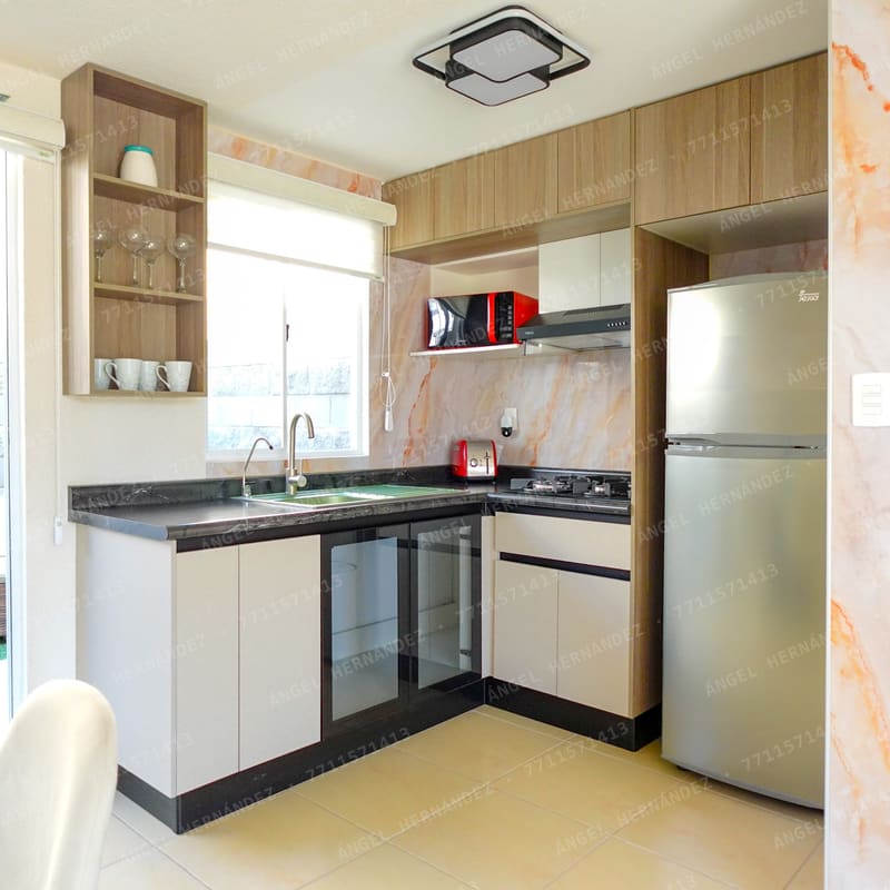 Cocina integral con barra y tarja en modelo Córdoba, Zapotlán de Juárez