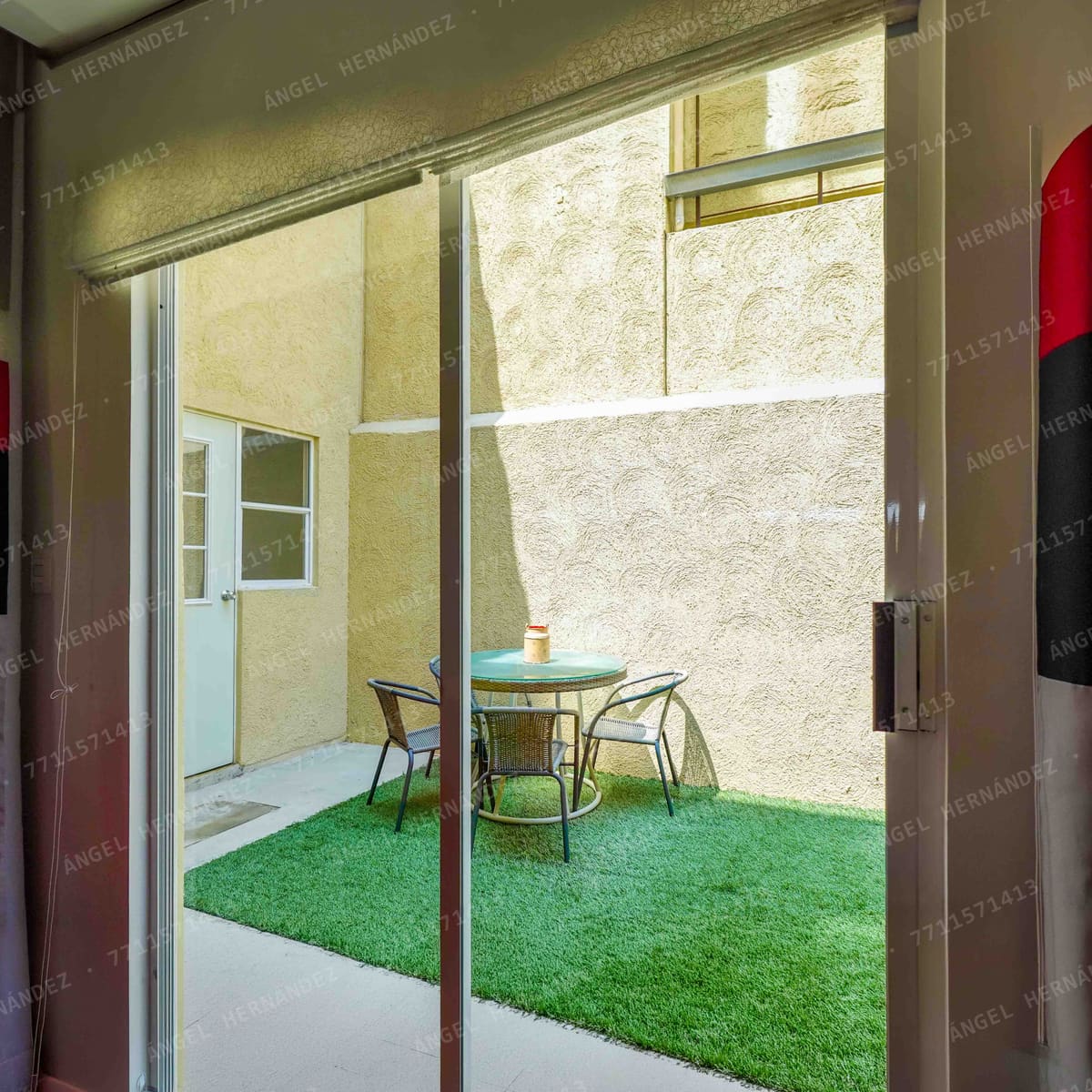 Medio baño de visitas en planta baja de modelo Pontevel Plus, Pachuca