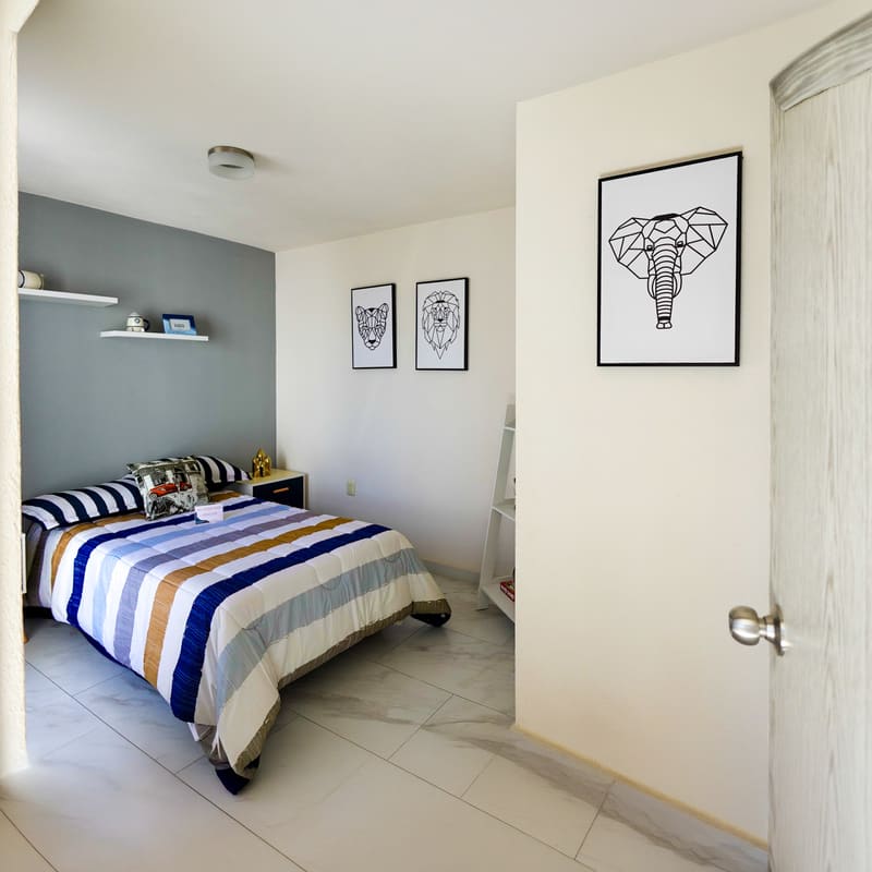 Tercera recámara con espacio para clóset en planta alta de modelo Ferrara