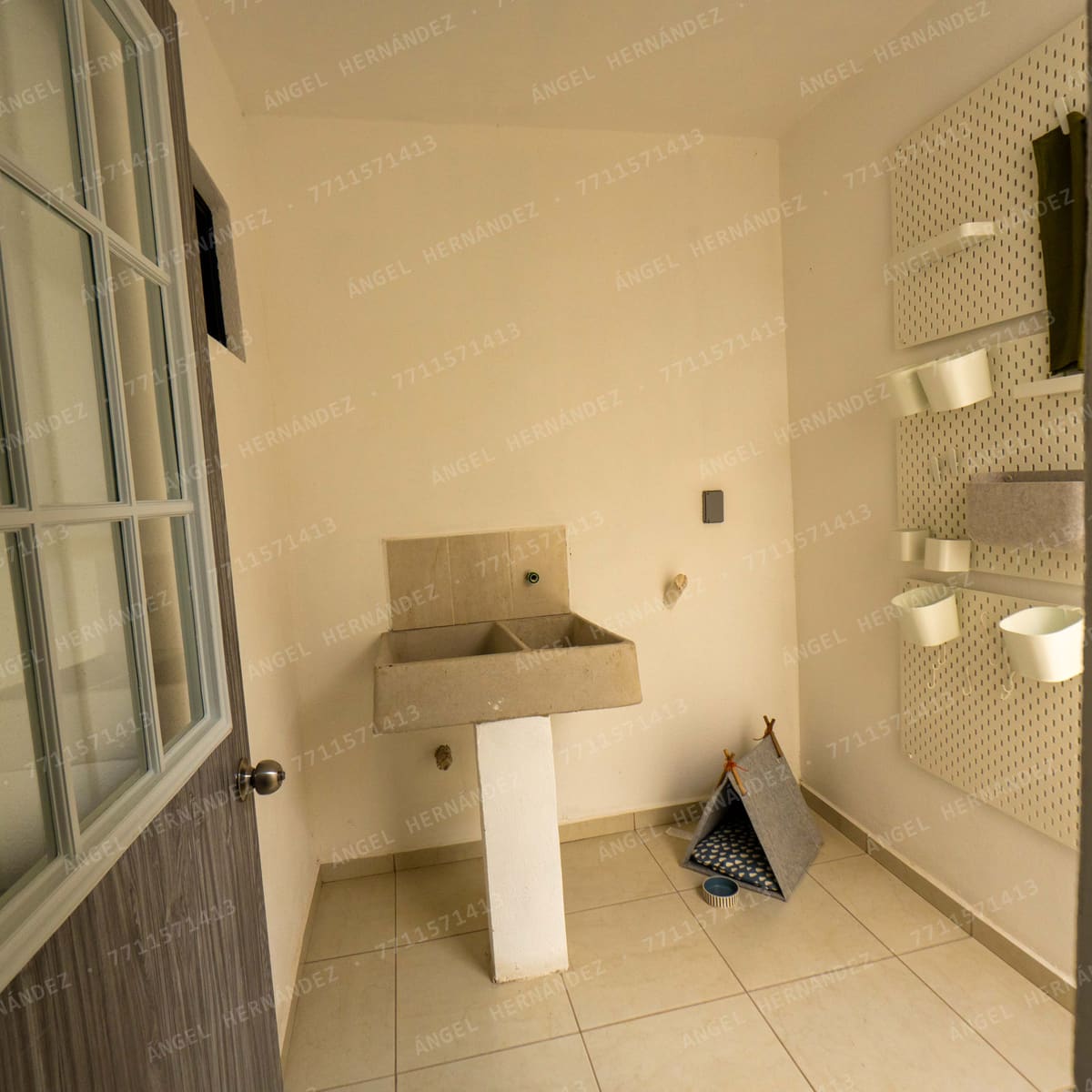 Área de lavado y servicio interior en departamento Tulle, San Luis III