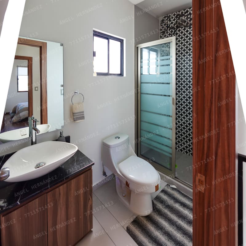 Baño completo con regadera en modelo Vermentino, Zempoala